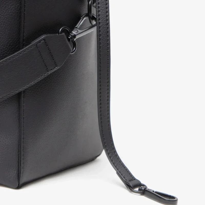Customized PU Leather Three-in-One Portable Handbag Diaper Backpack Travel Shoulder Strap Mother Bag Fashionable Simple Design